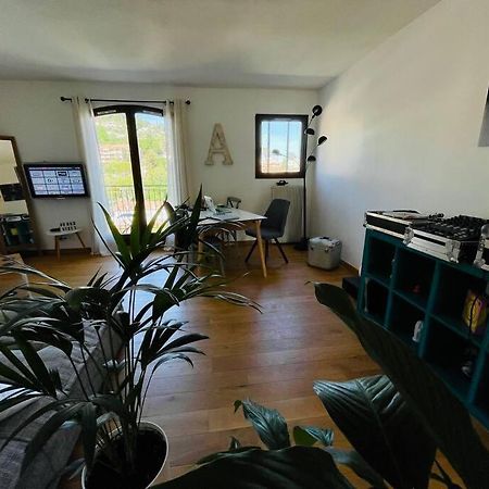 Superbe Appartement Sur Ванс Экстерьер фото